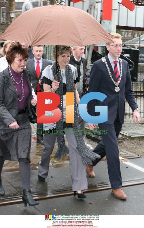 Princess Laurentien presents "It starts with reading" in Utrecht