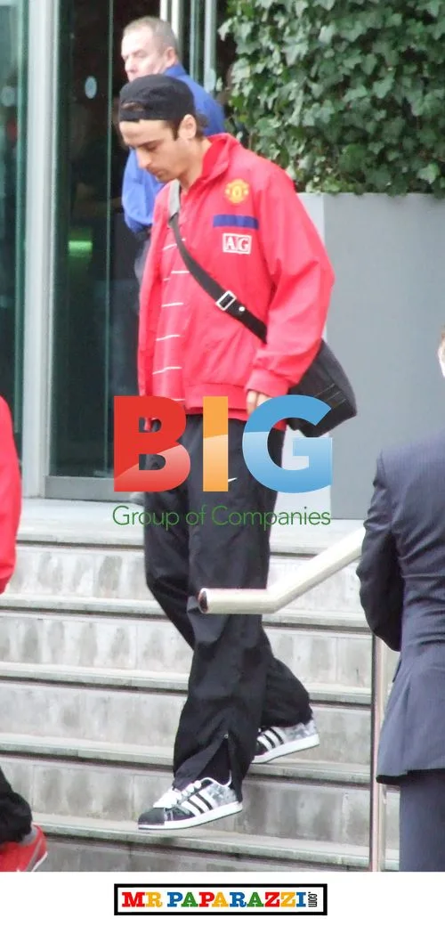 Man United Leaving Lowry Hotel Before Liverpool Match