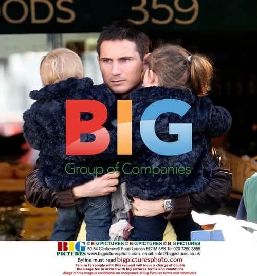 Frank Lampard and kids do grocery shopping
