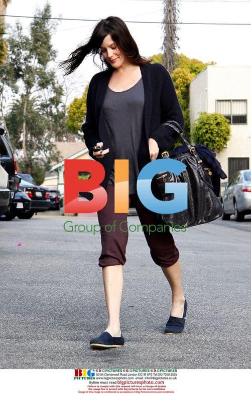 Liv Tyler leaves home for spa treatment