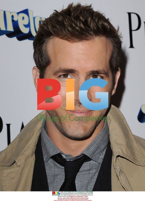 Ryan Reynolds at "Adventureland" Premiere
