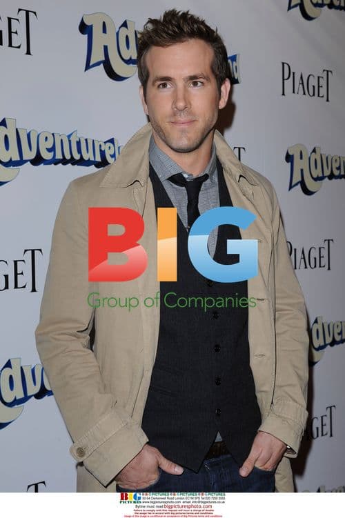 Ryan Reynolds at "Adventureland" Premiere