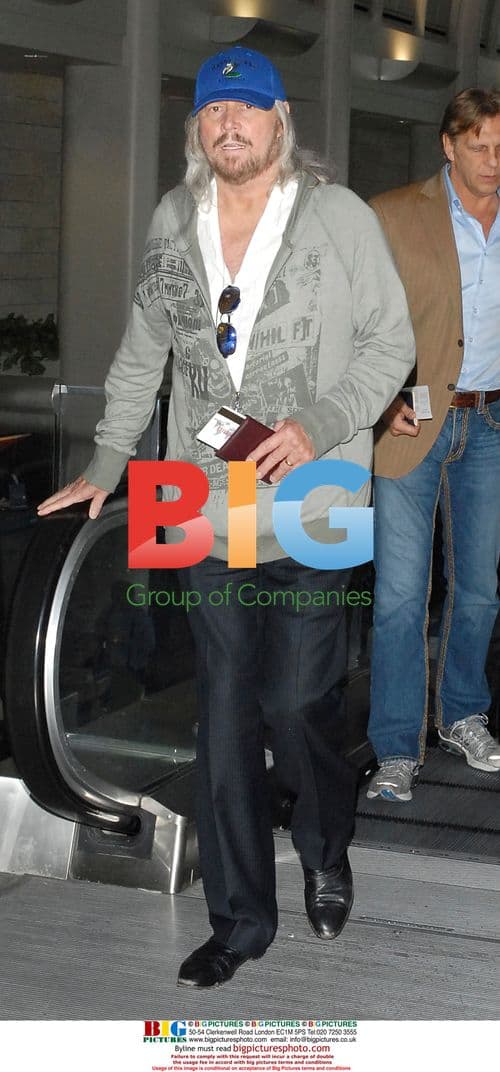 Barry Gibb at LAX
