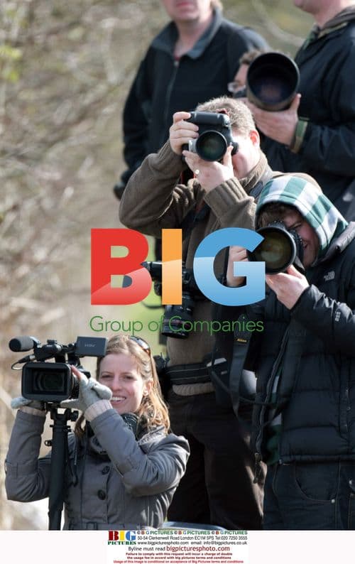 Jade's mum Jackiey seen as nurses arrive