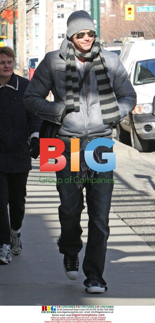Kellan Lutz walks in downtown Vancouver