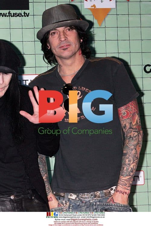 Tommy Lee announces Crue Fest 2