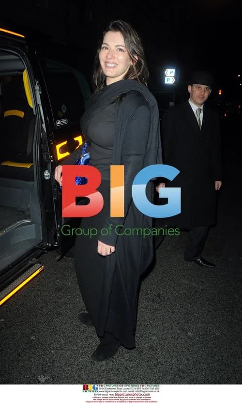 Nigella Lawson and her father outside restaurant