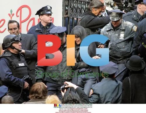 Angelina Jolie films 'Salt' cop scene