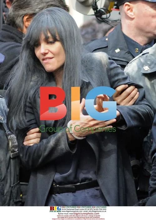 Angelina Jolie films 'Salt' scene