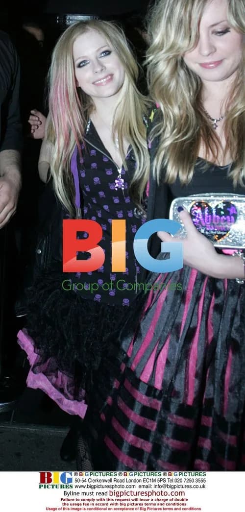 Avril Lavigne enjoys night out in London