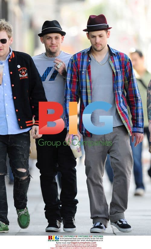 Madden Brothers Out For Coffee