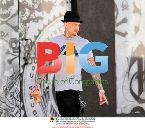 Madden Brothers Stroll on Melrose Ave