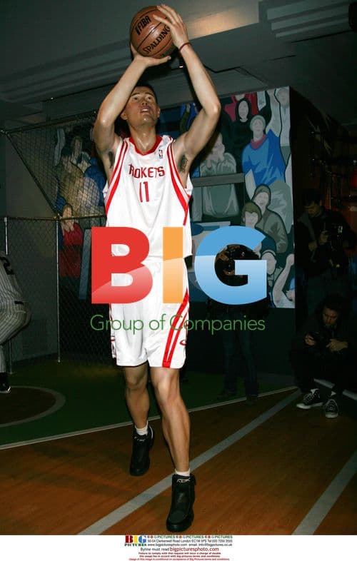 Yao Ming Wax Figure Unveiled at Madame Tussauds