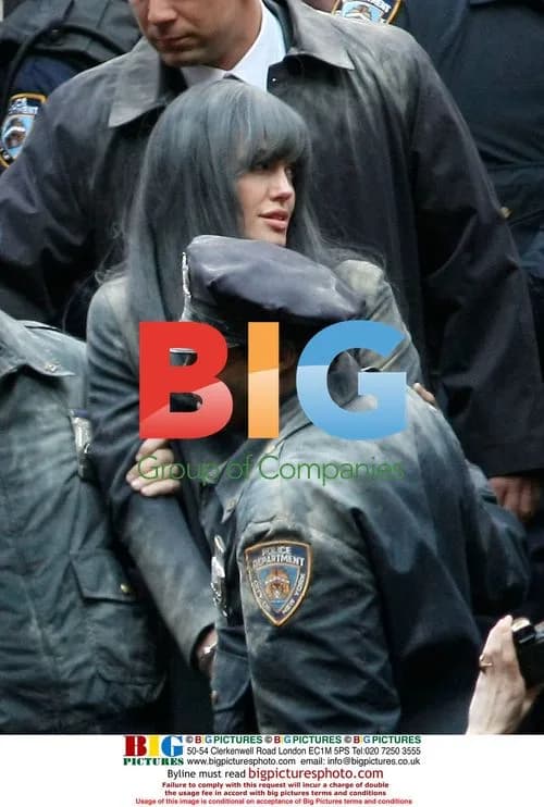 Angelina Jolie films "Salt" in New York