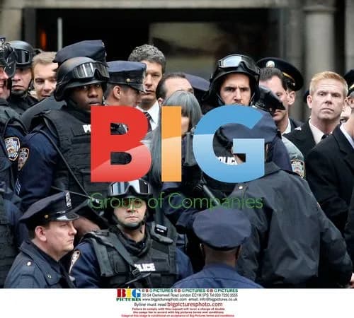 Angelina Jolie films "Salt" scene in NYC