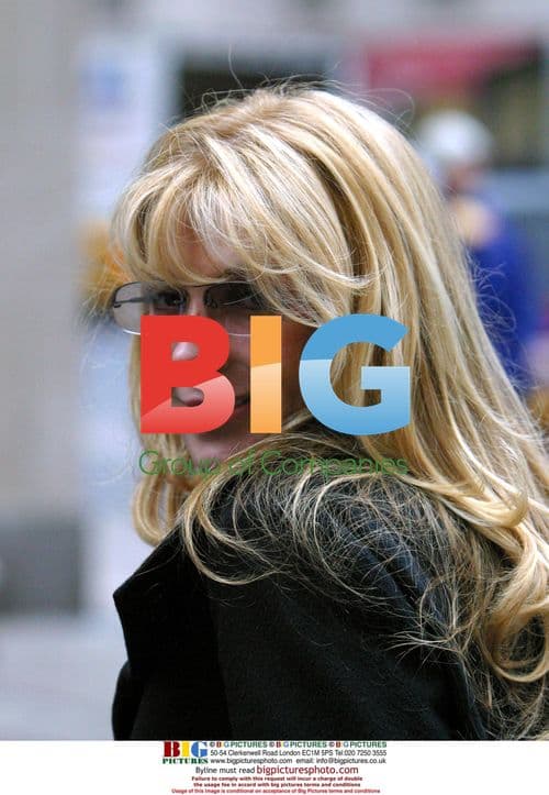 Natasha Richardson dies following skiing accident