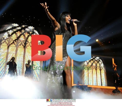 Eoghan Quigg's Bulky Pants at X Factor Tour