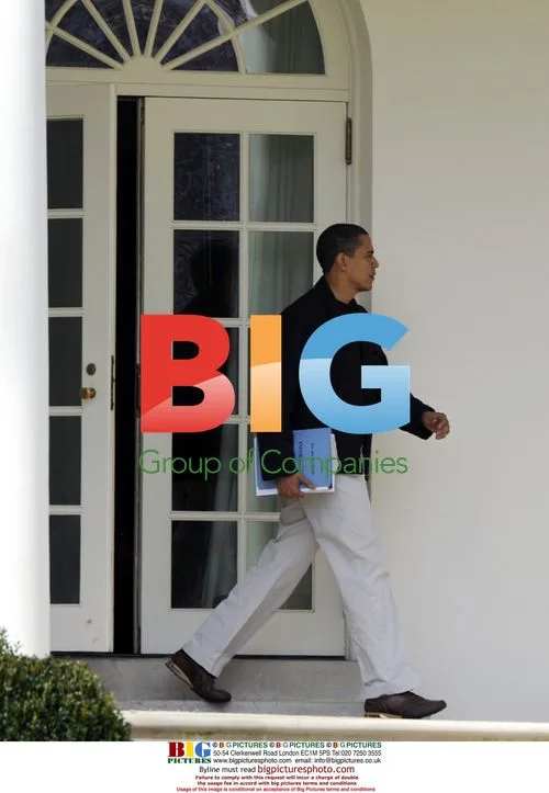 Obama Leaves the Oval Office