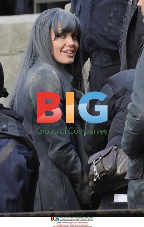 Angelina Jolie on 'Salt' set in NYC