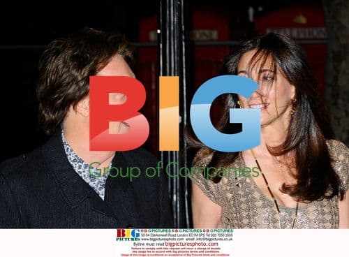 Paul Mccartney at "The Boat That Rocked" premiere