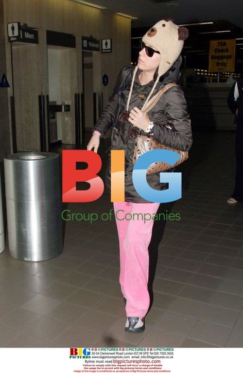 Katy Perry Casual at LAX