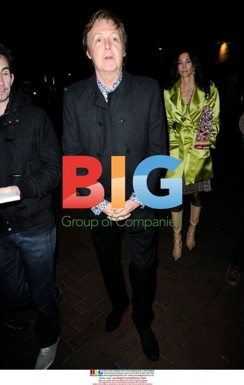 Paul McCartney leaves The Boat That Rocked premiere