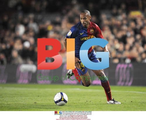Thierry Henry celebrates goal for Barcelona