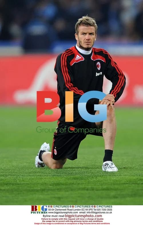 David Beckham in action at Napoli vs Milan match