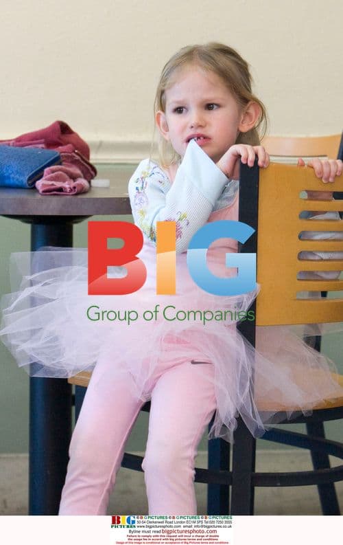 Jennifer Garner and daughter Violet out for ice cream