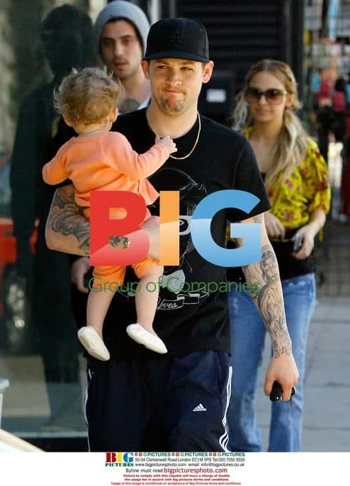 Nicole Richie and Joel Madden visit DCMA store