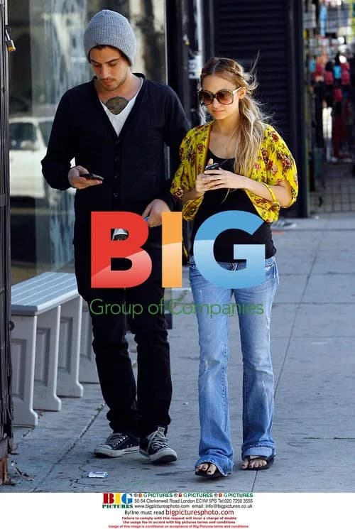 Nicole Richie and Joel Madden visit DCMA store