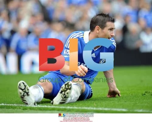Frank Lampard plays for Chelsea vs Manchester City