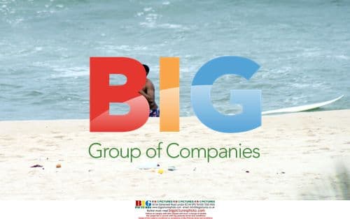 Robinho surfs and plays samba in Rio