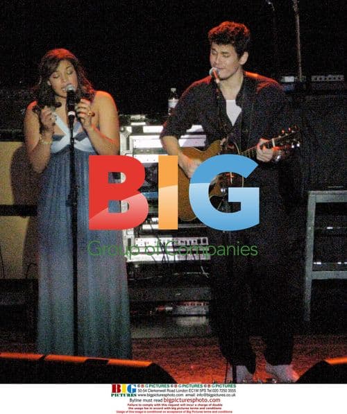 Mayer and Sparks Perform for VH1 on Cruise Ship