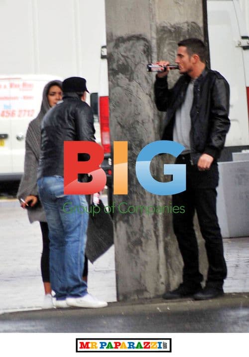 Model and actor spotted in Glasgow alley