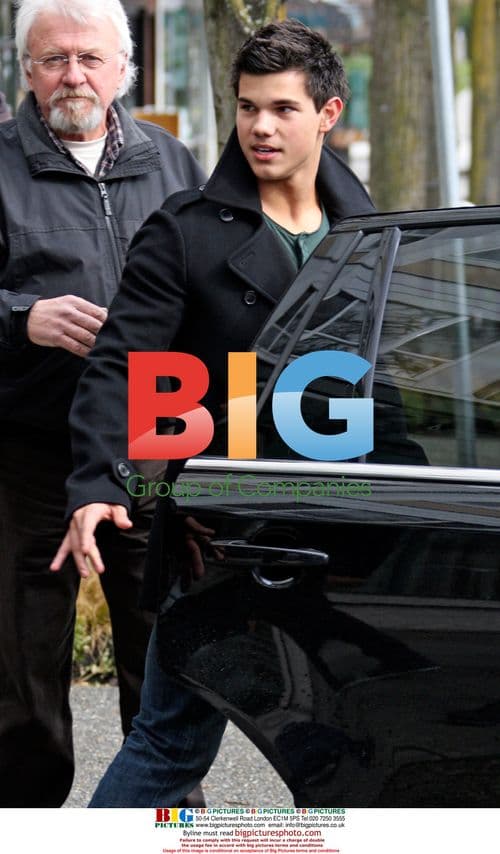 Twilight's New Moon Wolf Cast Lunch