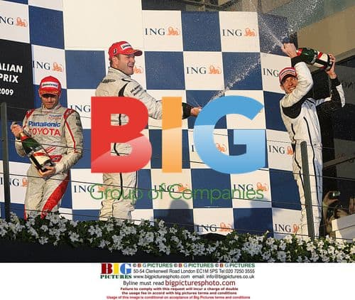 Jenson Button wins Australian F1 Grand Prix