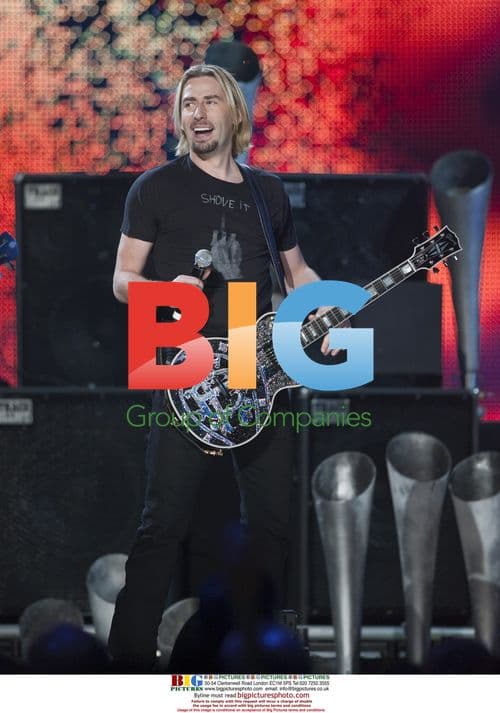 Chad Kroeger performs with Nickelback at 2009 JUNO Awards