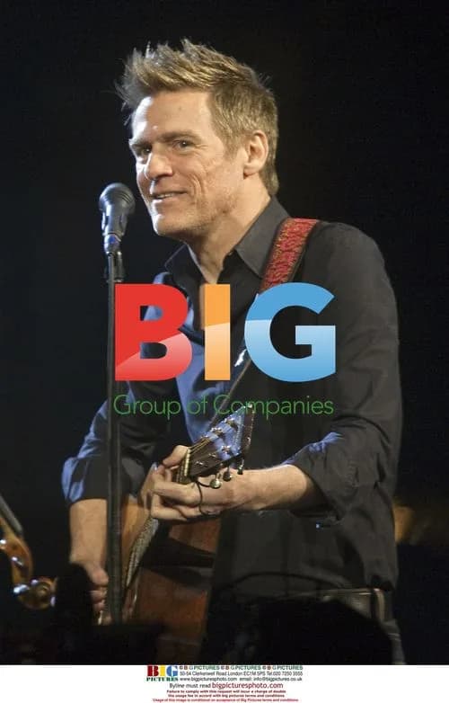 Brian Adams performs at 2009 JUNO Awards