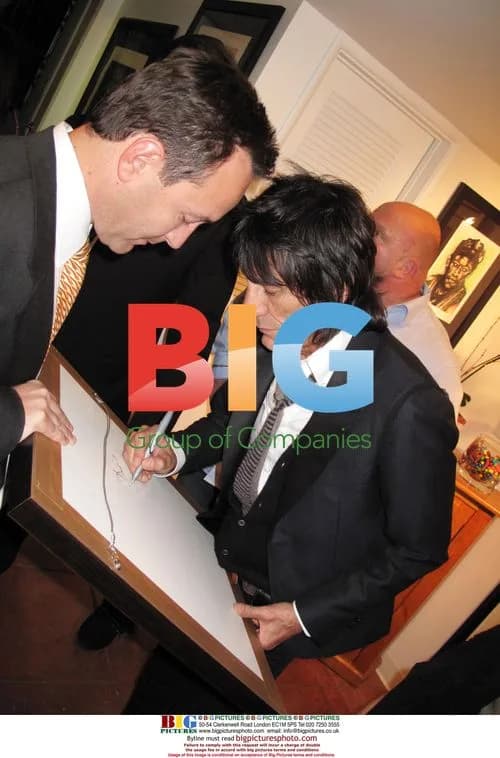 Ronnie Wood paints girlfriend Ekaterina Ivanova