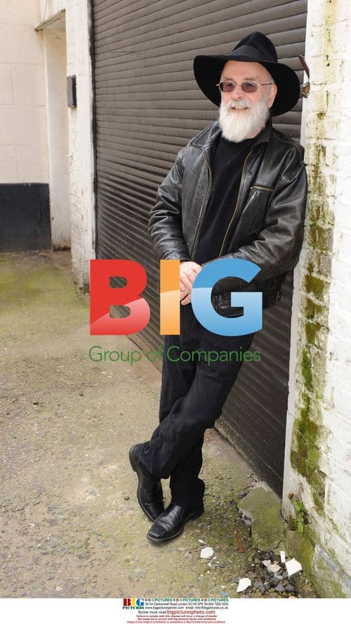 Terry Pratchett Records Sci-Fi Musical