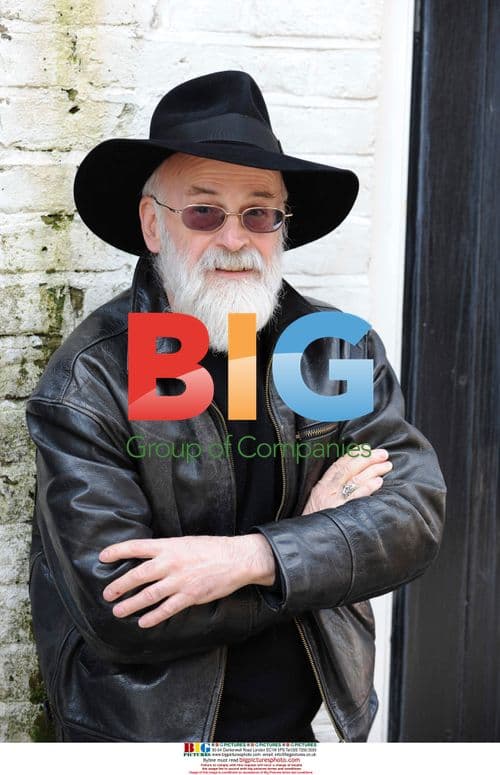 Terry Pratchett Joins Singers for Sci-Fi Musical Album