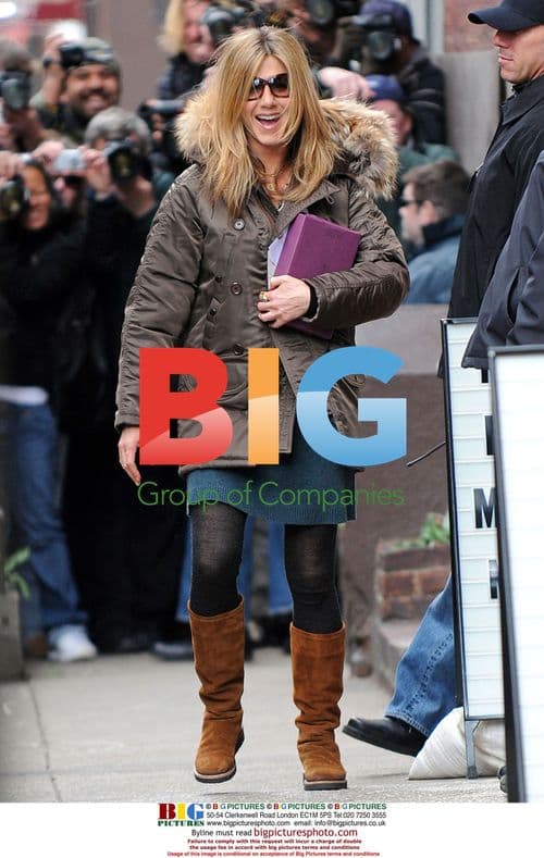 Jennifer Aniston on set of "The Baster"