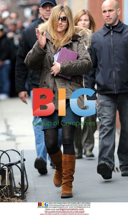 Jennifer Aniston on the set of "The Baster"