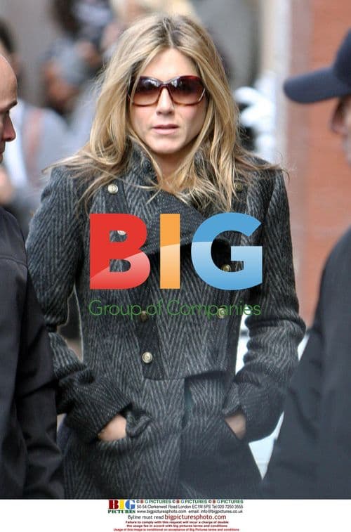 Jennifer Aniston on set of 'The Baster'