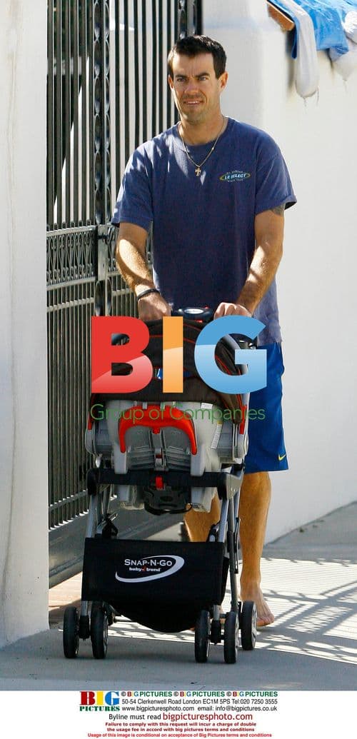 Carson Daly takes newborn son on stroll