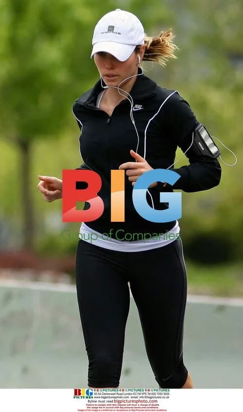 Justin Timberlake and Jessica Biel run with trainer