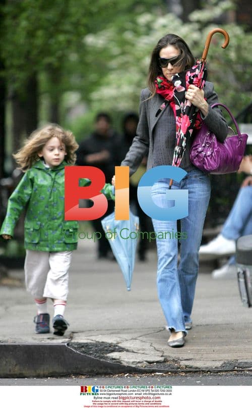 Sarah Jessica Parker takes son to school