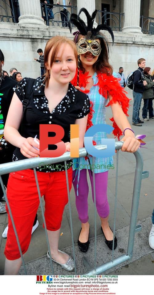 T-Mobile Karaoke Advert in Trafalgar Square