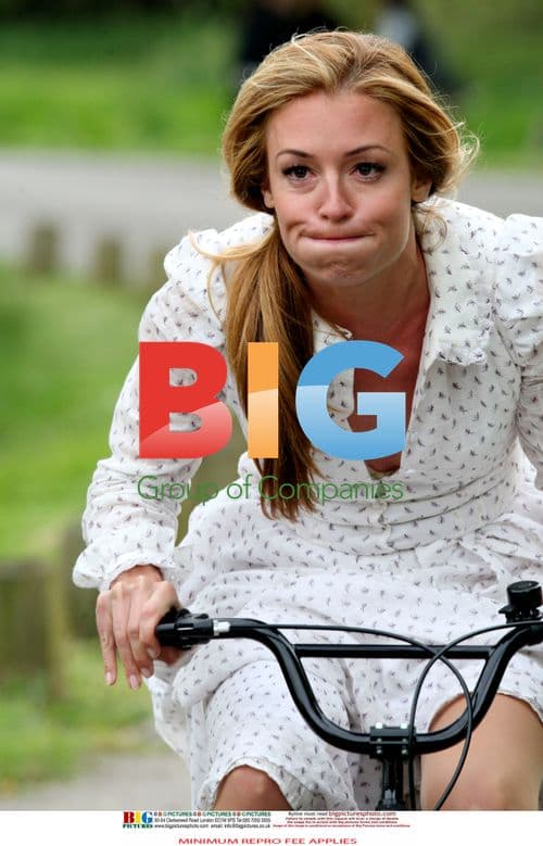 Cat Deeley and Gary Lineker film Walkers advert